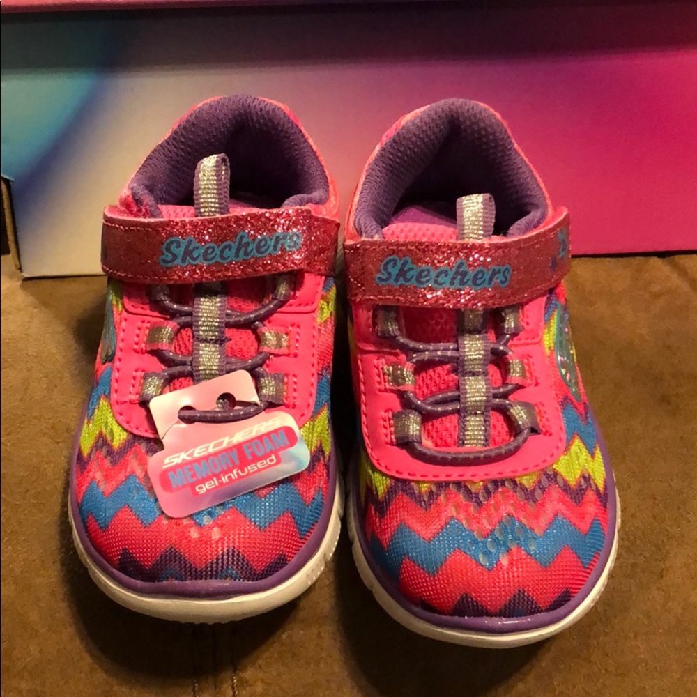 Skechers memory foam gel-infused shoe size 6
